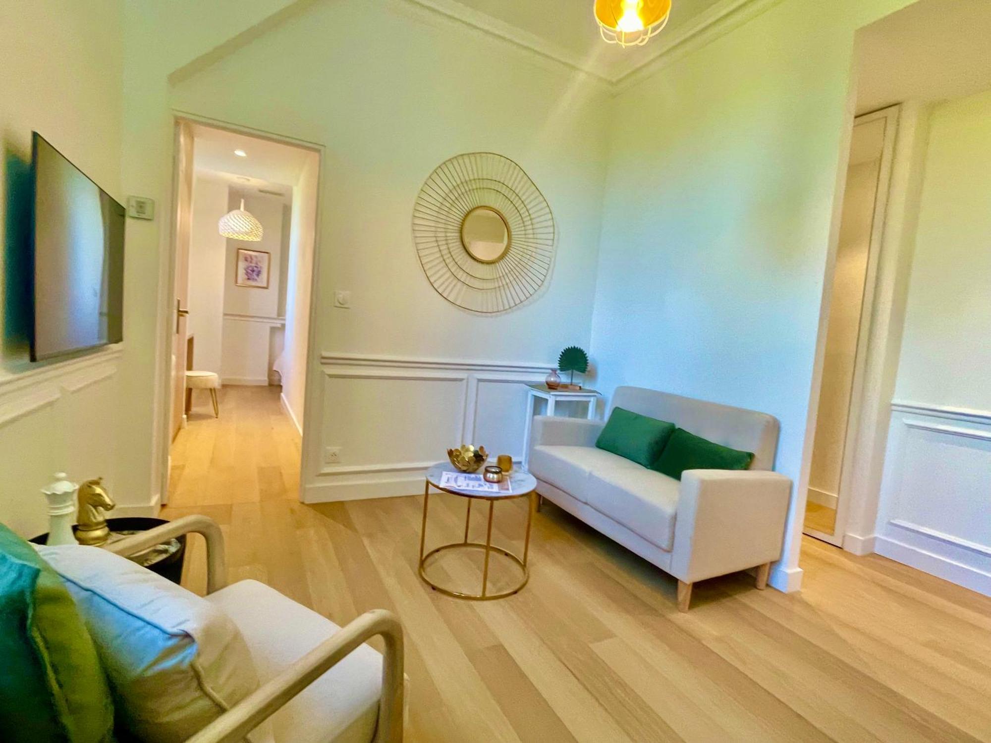 Appartements De Charme Du General Leclerc - Place D'Erlon - Hypercentre - Gare - Reims Bagian luar foto