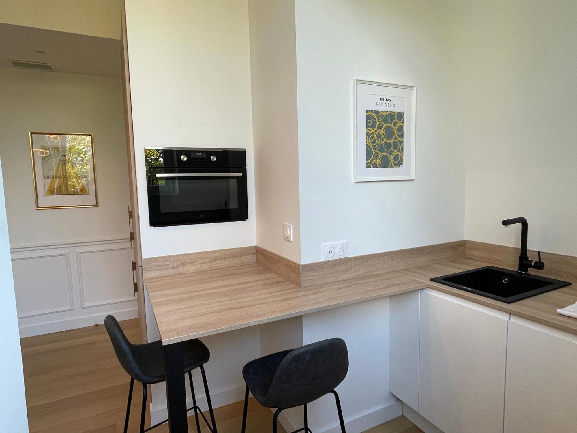 Appartements De Charme Du General Leclerc - Place D'Erlon - Hypercentre - Gare - Reims Bagian luar foto