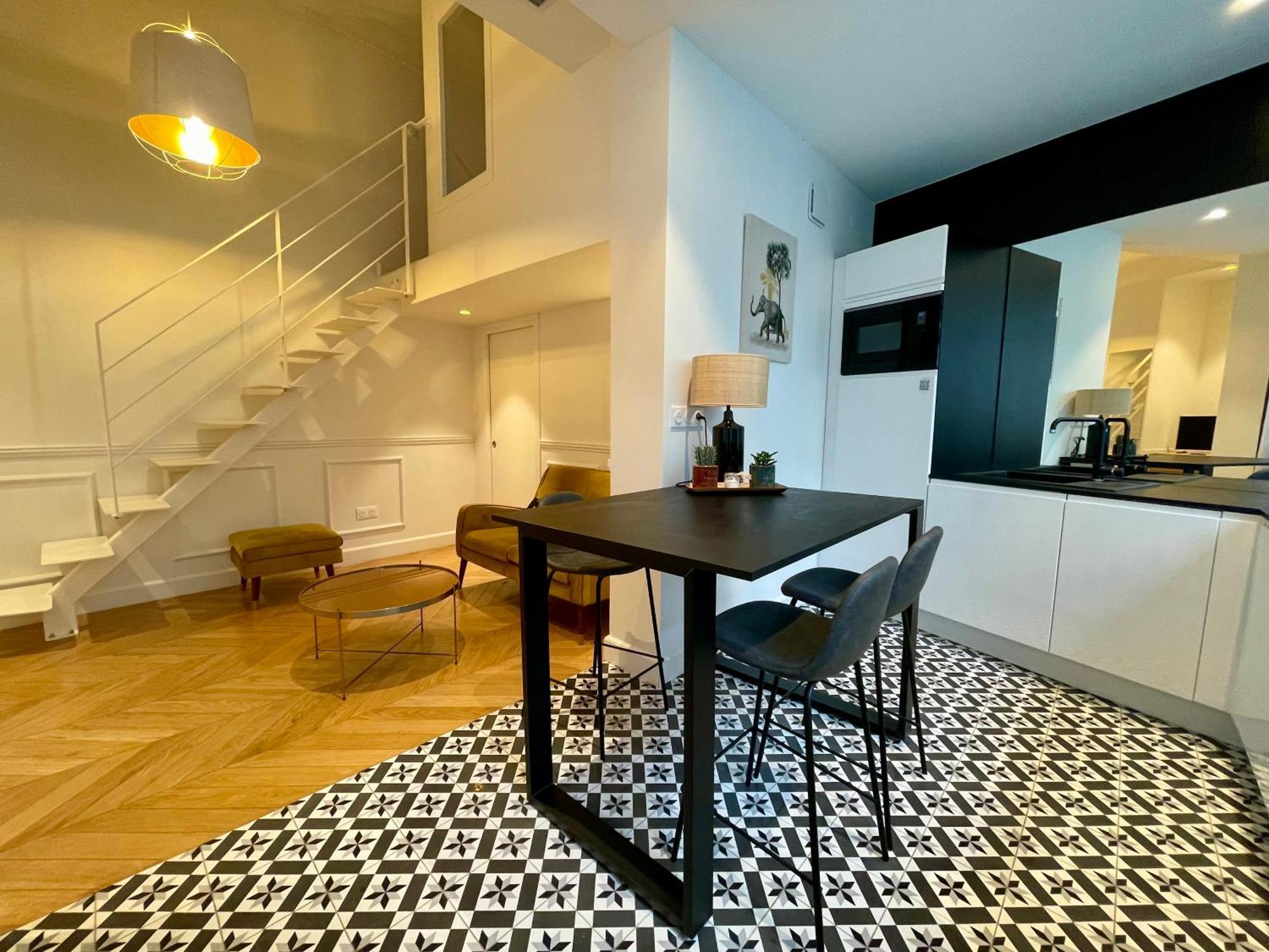 Appartements De Charme Du General Leclerc - Place D'Erlon - Hypercentre - Gare - Reims Bagian luar foto