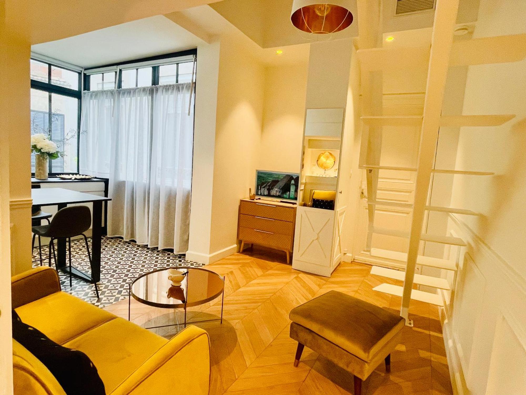Appartements De Charme Du General Leclerc - Place D'Erlon - Hypercentre - Gare - Reims Bagian luar foto